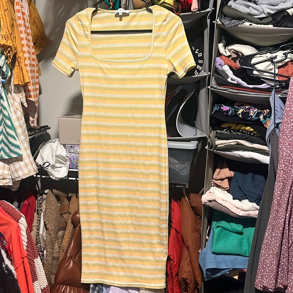 Spring Refresh 🌺 🌸 YELLOW BODYCON MIDI
